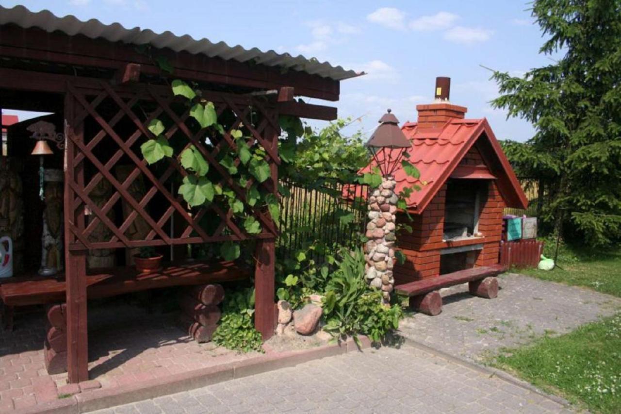 Pod Modrzewiem Farm stay Baltow